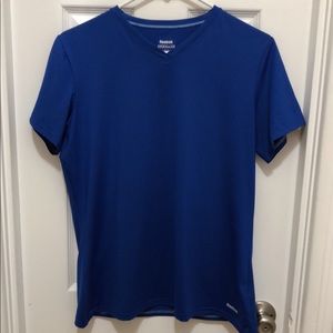 Reebok blue workout shirt 💕